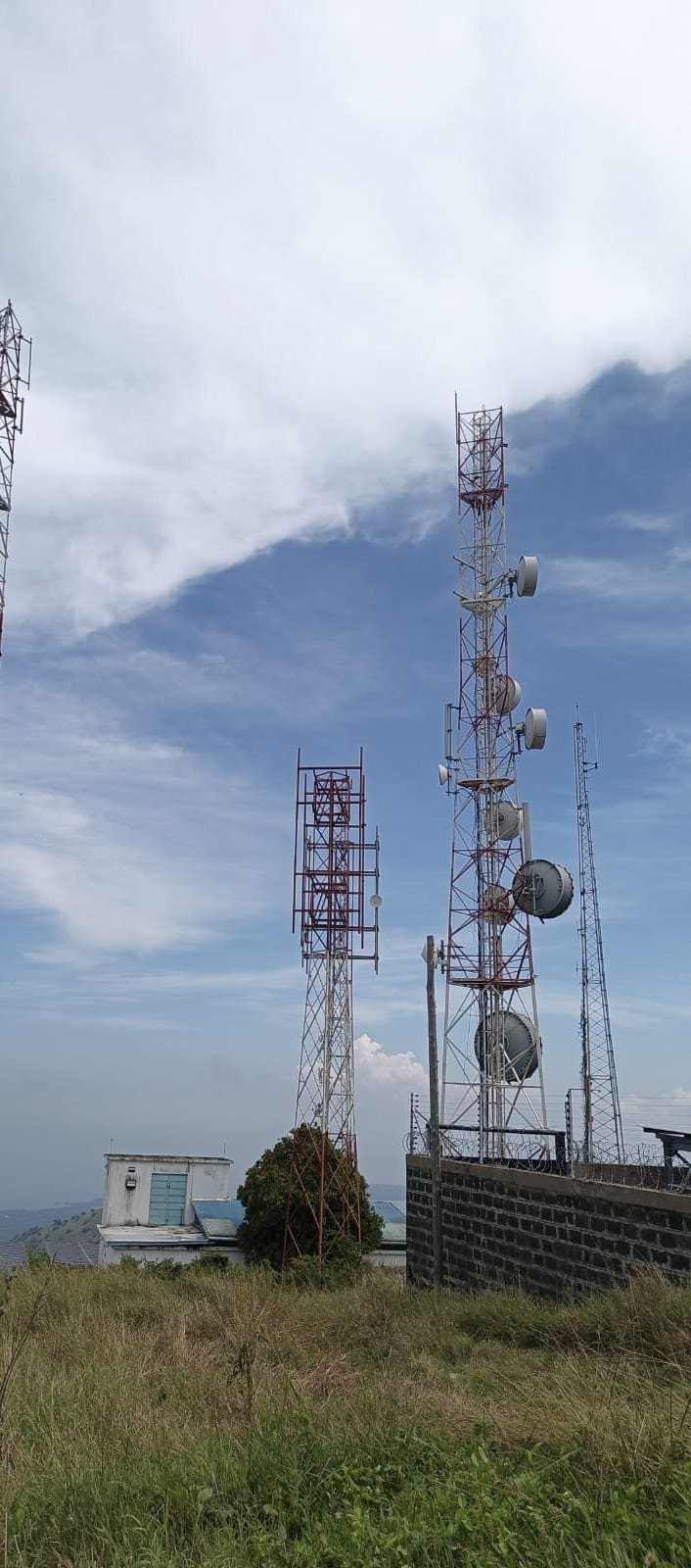 Gembe Hill, three masts above the valley