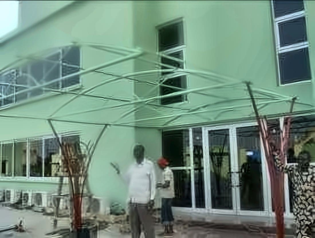 Building and roads, Nigeria, photo 5